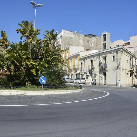 Teseo Siracusa In Ortigia Fuori Dalla Ztl Syracuse