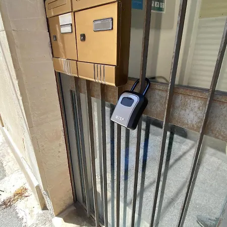 Teseo Siracusa In Ortigia Fuori Dalla Ztl * Συρακούσες